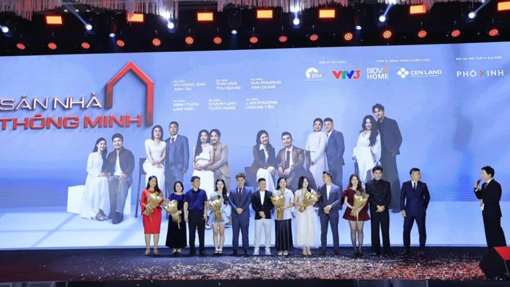 Các gia đình tham gia chương trình Săn nhà thông minh.